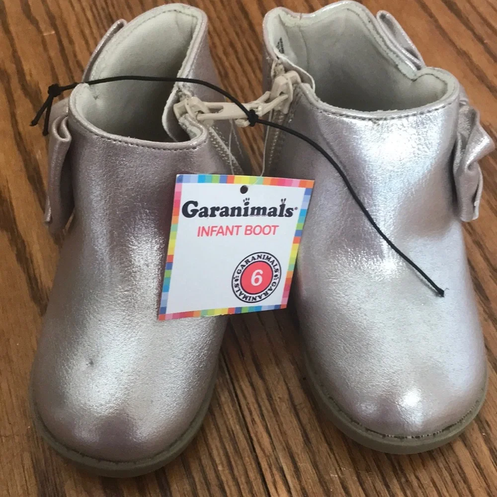 Baby Infant Boots Garanimals Pre walk color Gold Size 6